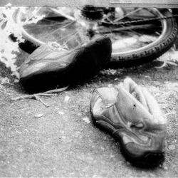 Photo: Chaussures Abandonnées